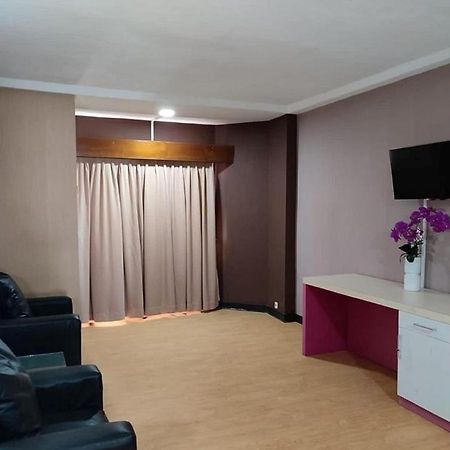Collection O 1963 Hotel The New Benakutai Balikpapan  Exteriör bild