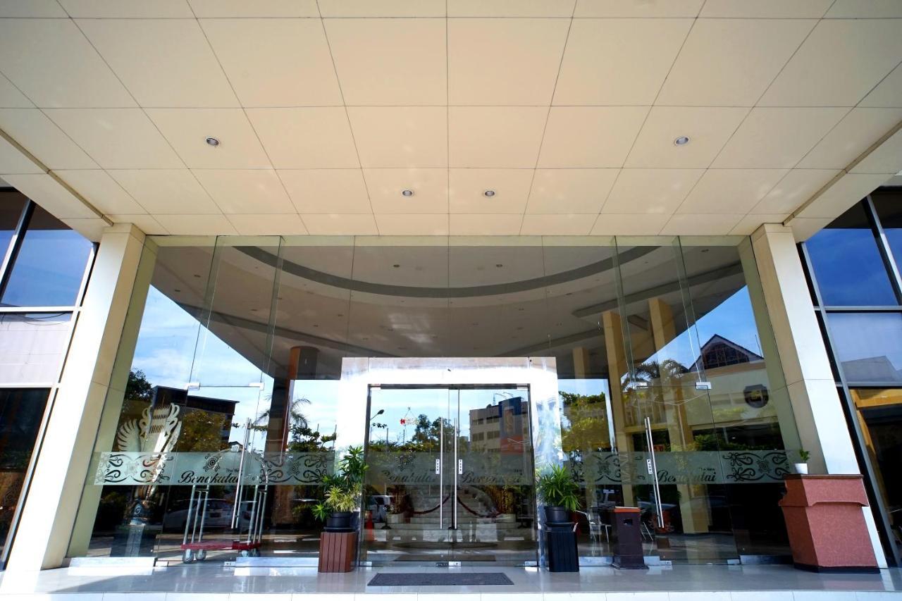 Collection O 1963 Hotel The New Benakutai Balikpapan  Exteriör bild