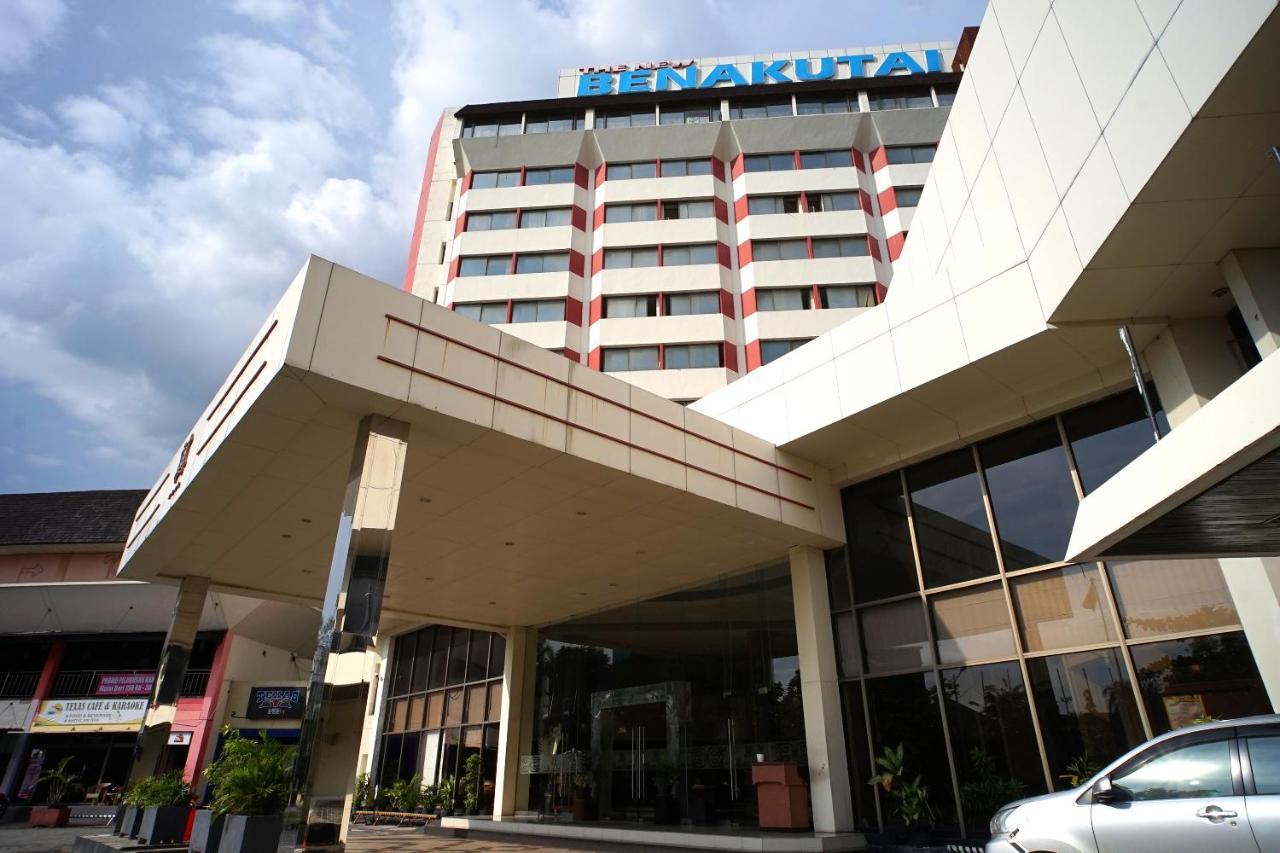 Collection O 1963 Hotel The New Benakutai Balikpapan  Exteriör bild