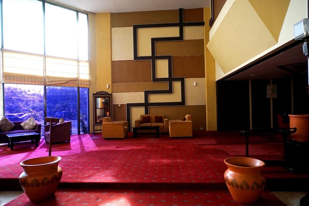 Collection O 1963 Hotel The New Benakutai Balikpapan  Exteriör bild