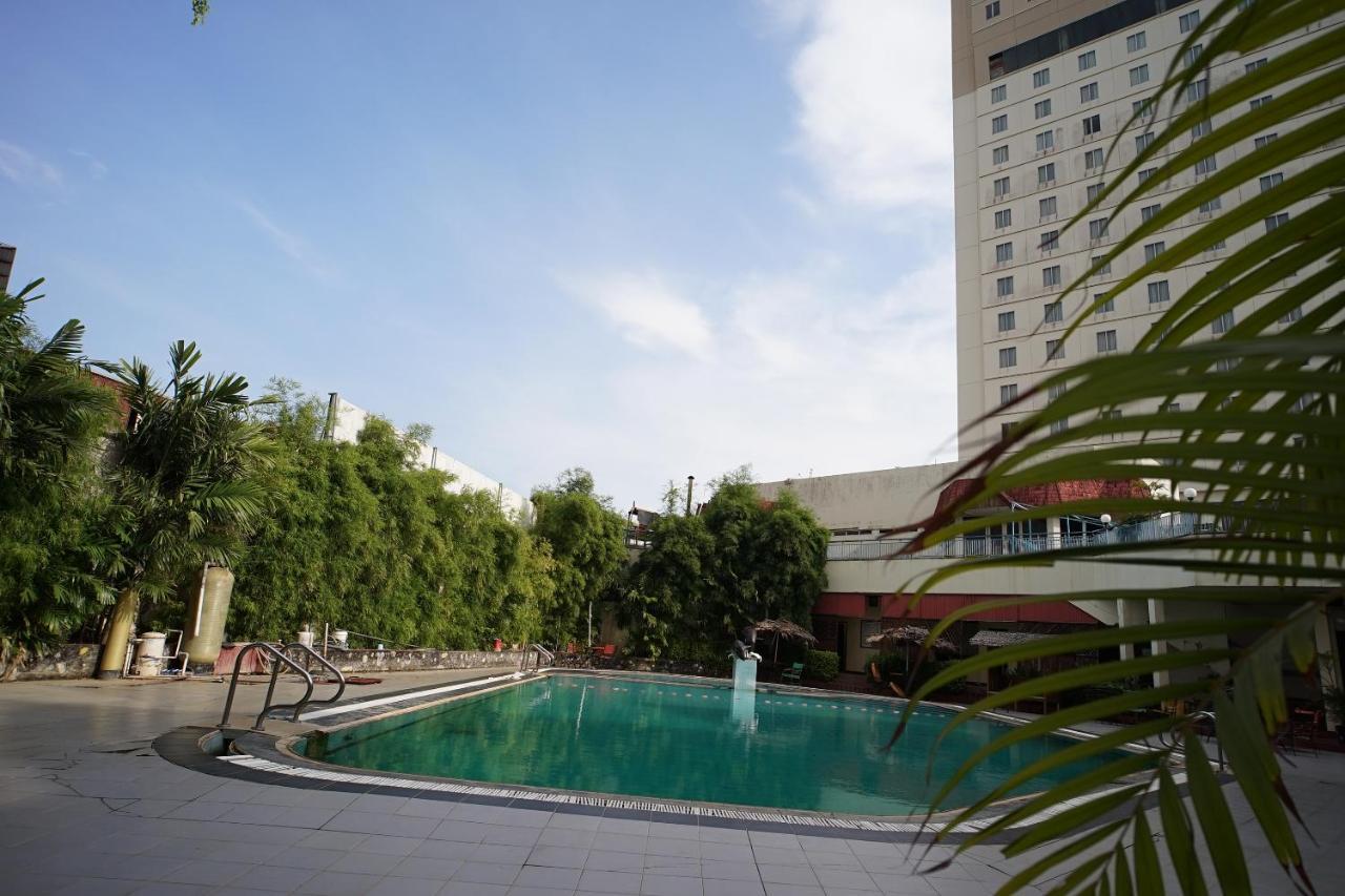 Collection O 1963 Hotel The New Benakutai Balikpapan  Exteriör bild