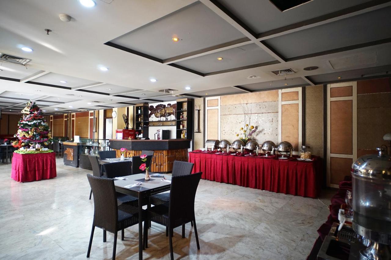 Collection O 1963 Hotel The New Benakutai Balikpapan  Exteriör bild
